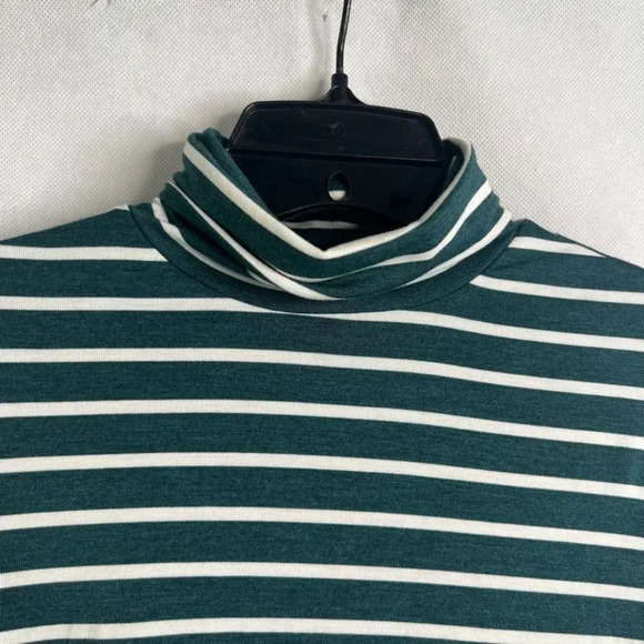 Banana Republic Threadsoft‎ Lightweight Striped Turtleneck Size Medium - Picture 3 of 7
